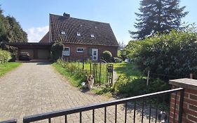 Gemütliche Wohnung direkt am Küstenkanal!